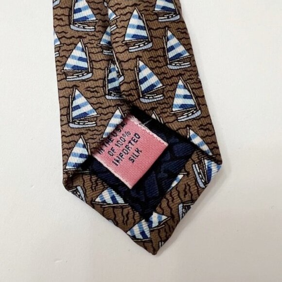 Vineyard Vines Brown Sailboat Print 100% Silk Men's Nautical Tie - Picture 6 of 6